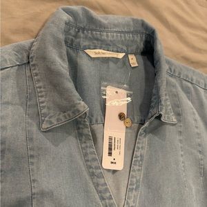 Medium Soft Surrounding blouse